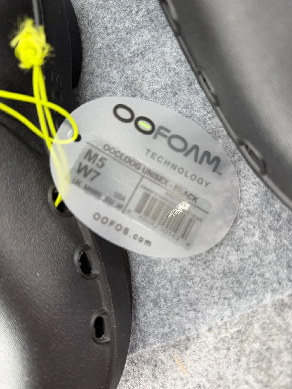 OOFOS black unisex slip on clog light weight flexible shoes New in box